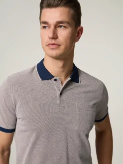 Poloshirt im Custom Fit