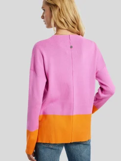 Pullover mit Streifen