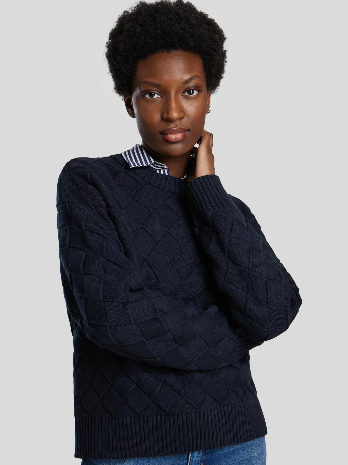 Rundhalspullover mit Webstruktur