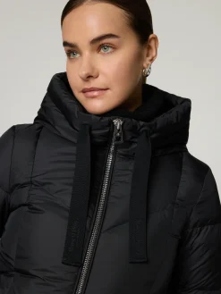 Steppmantel mit Kapuze