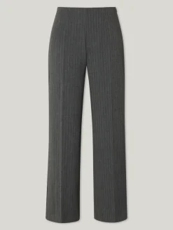 Stoffhose mit weitem Bein