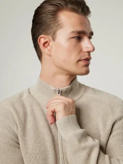 Strickjacke im Custom Fit