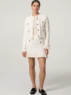 Strickjacke mit Rüschen