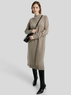 Strickkleid mit Stehkragen