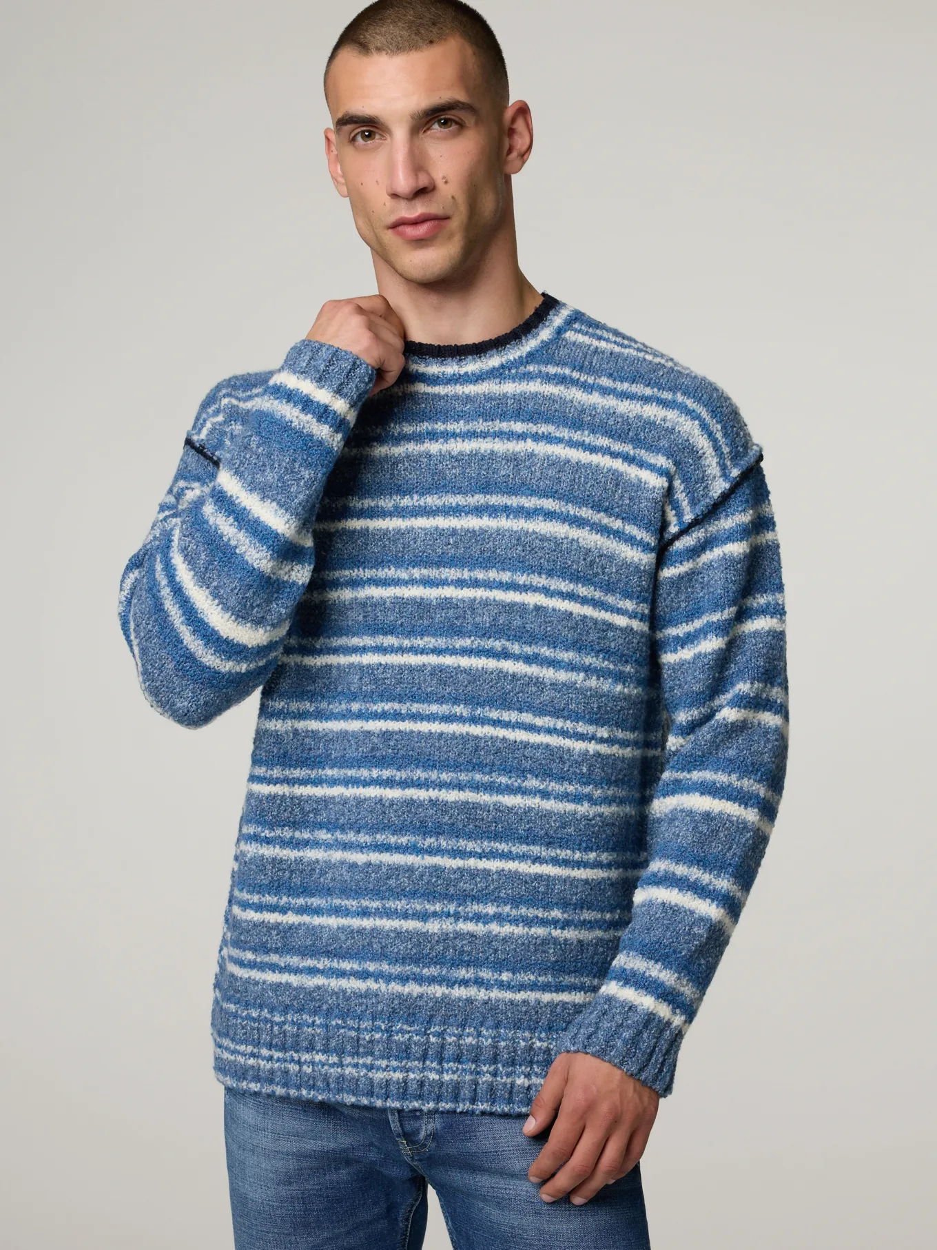 Strickpullover im Regular Fit