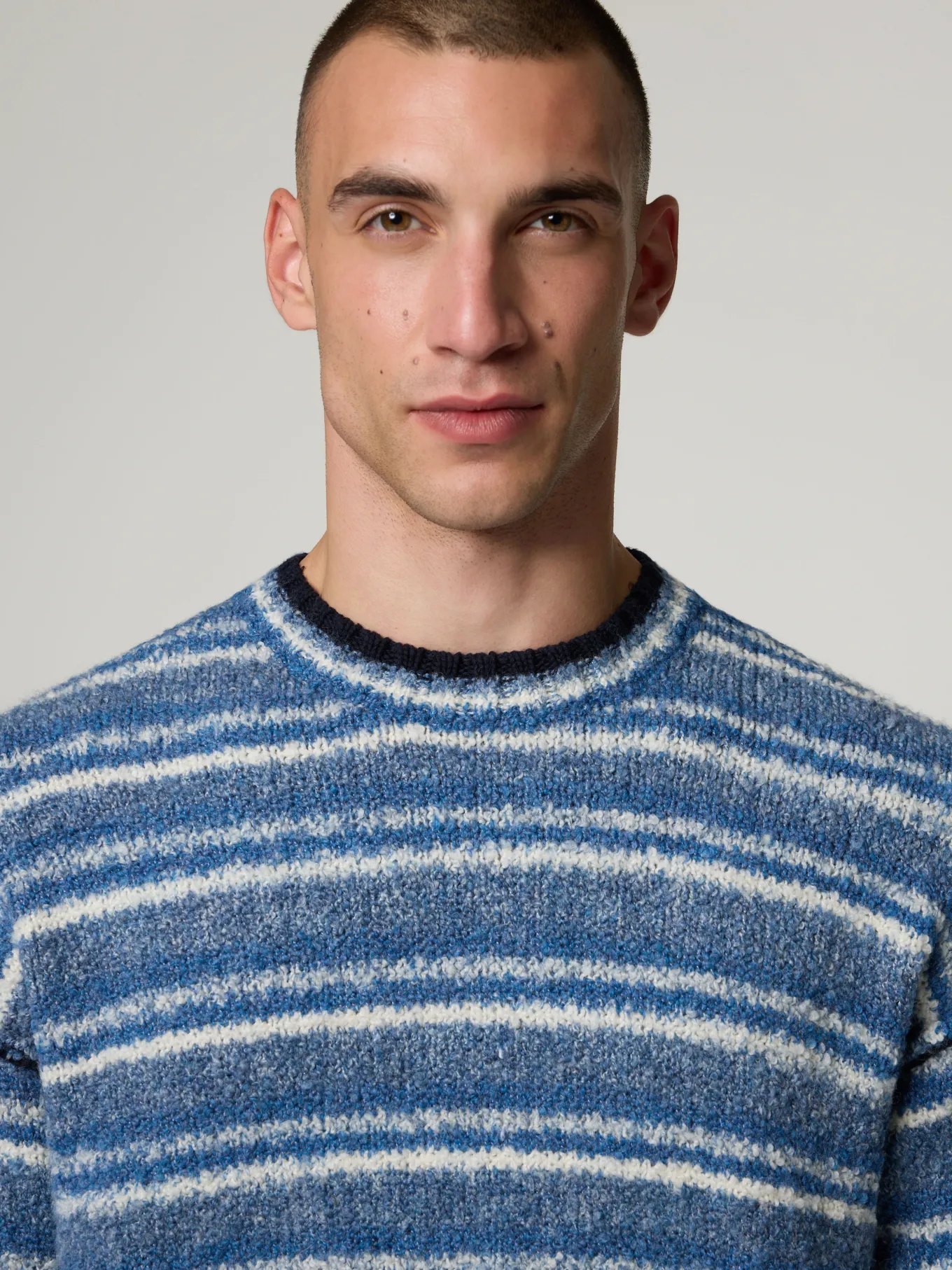 Strickpullover im Regular Fit