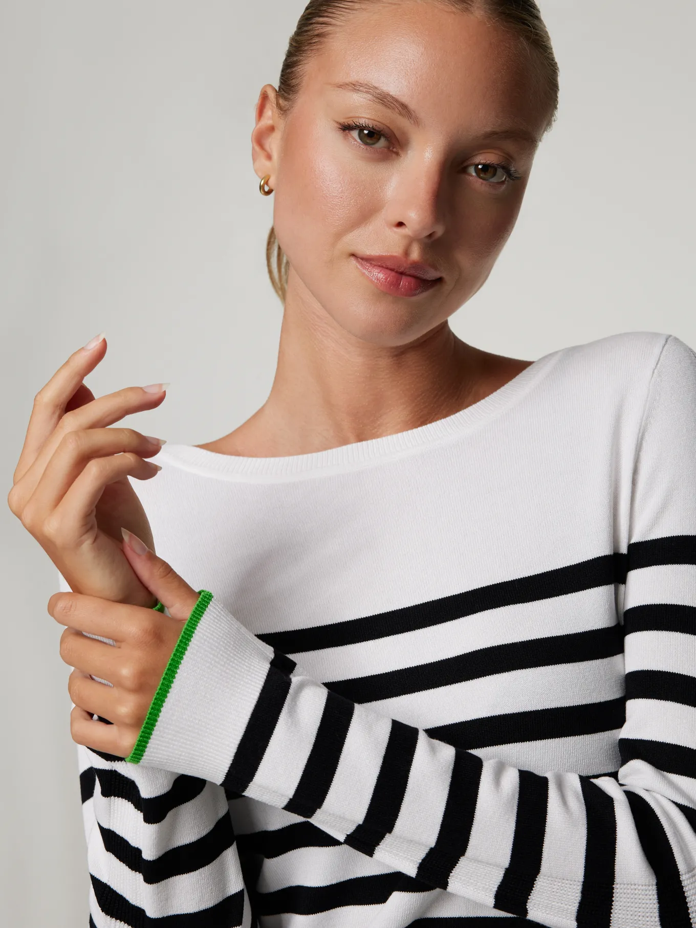 Strickpullover mit Streifen