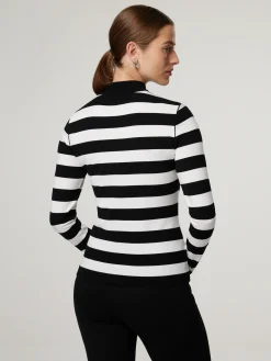 Strickpullover mit Streifen