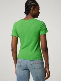 T-Shirt im Shaped Fit