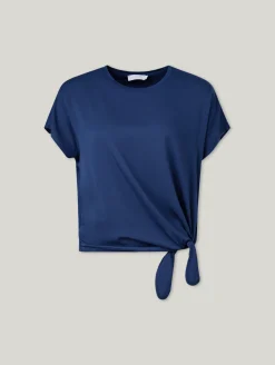 T-Shirt mit Knoten
