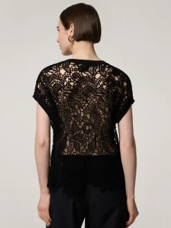 T-Shirt mit Lochstickerei