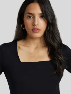 T-Shirt mit quadratischem Ausschnitt