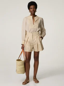 Zehentrenner-Sandalen mit Nieten